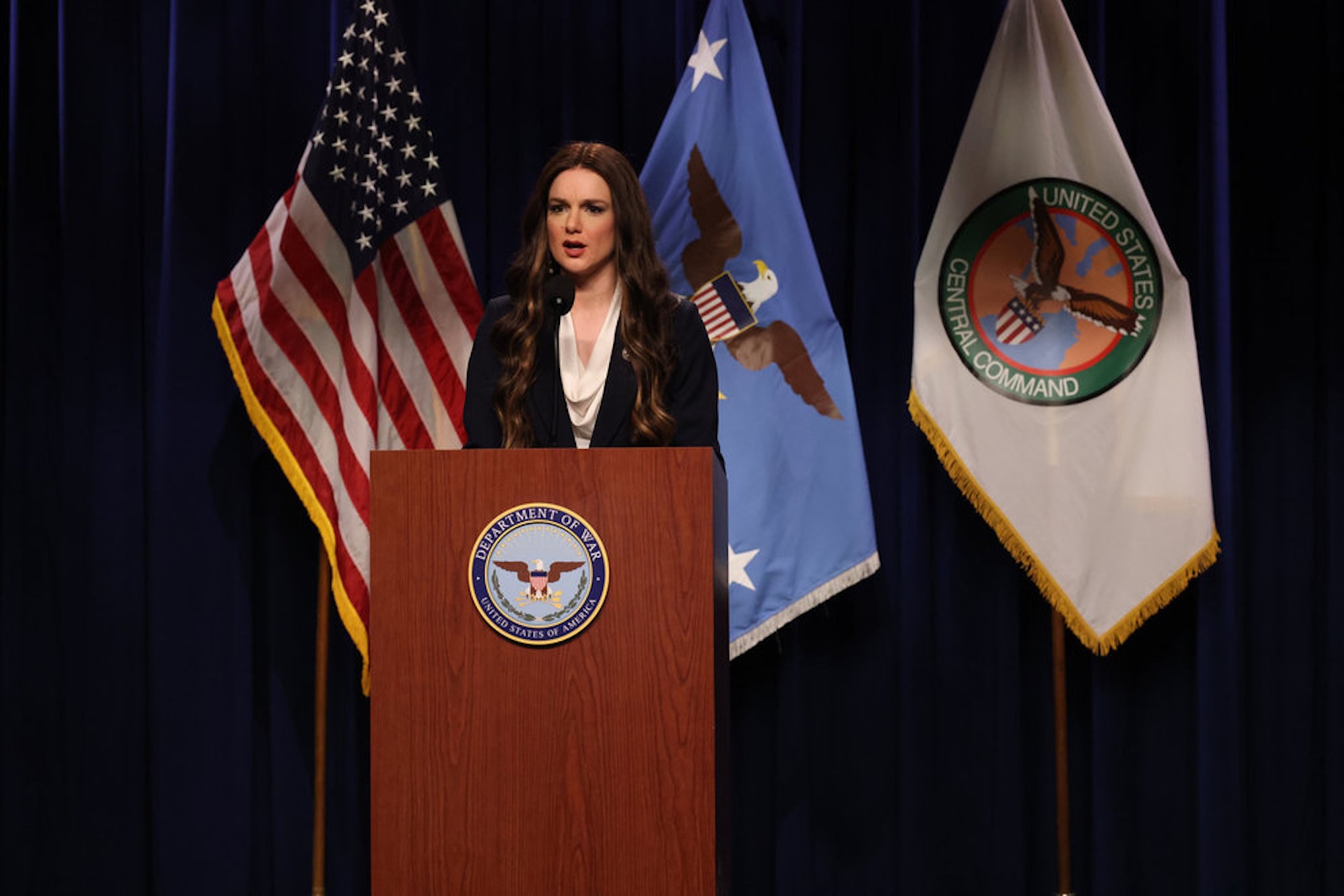 Ashley Padilla as Kristi Noem during the âHegseth Iran Presserâ Cold Open on Saturday, March 7, 2026 (Photo by Will Heath/NBC)